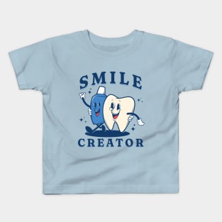 Smile creator Funny Retro Pediatric Dental Assistant Hygienist Office Gifts Kids T-Shirt